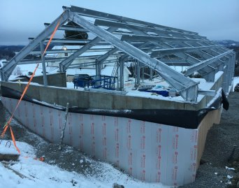 steel-construction-of-the-roof.jpg